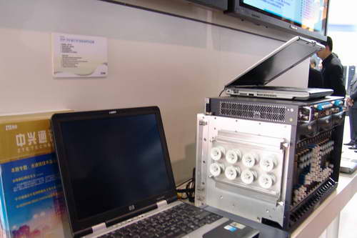 2005中國國際通信展中興展臺 科技盛宴上的產(chǎn)品秀